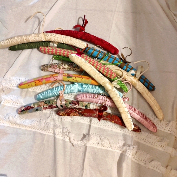 MCM vintage/modern padded clothing hangers storage luxury closet organizer chic - Picture 2 of 7